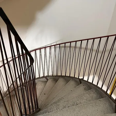 Mala Wola Apartman *